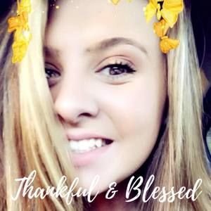 Meet your Posher, Mia